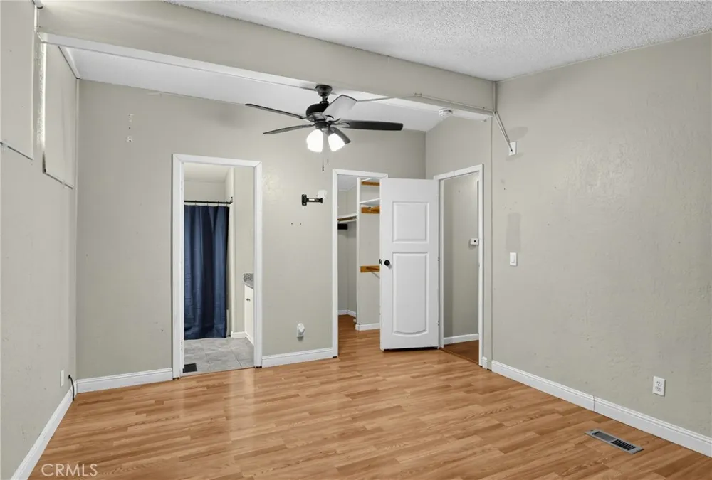 19009 Joshua Adelanto, CA 92301