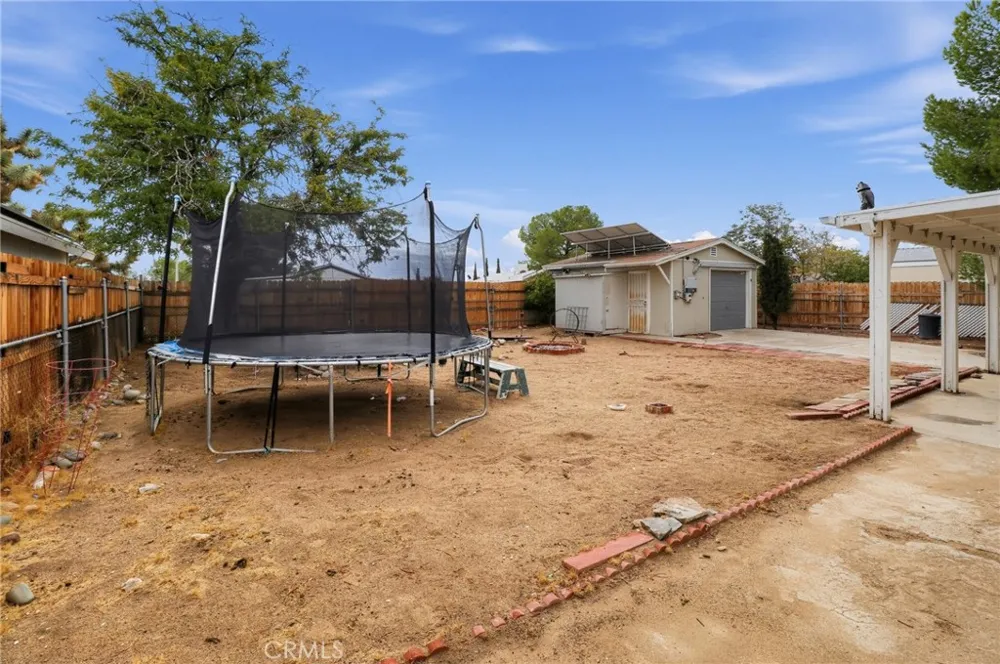 19009 Joshua Adelanto, CA 92301