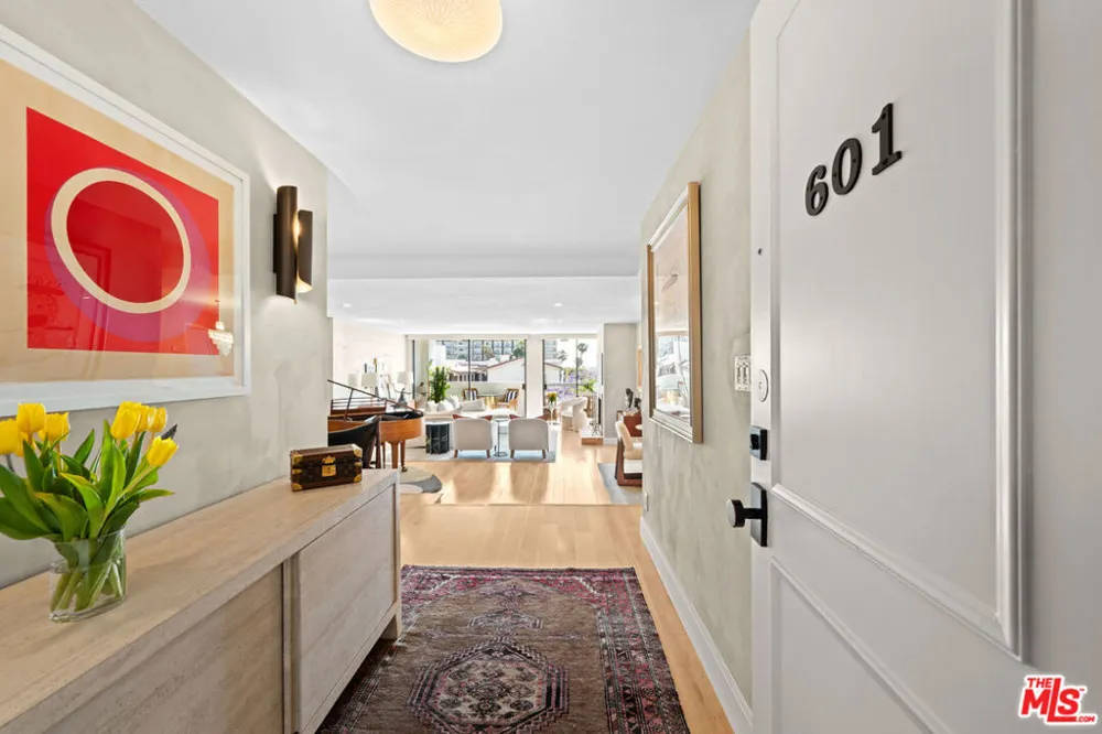 321 Oakhurst Drive #601 Beverly Hills, CA 90210
