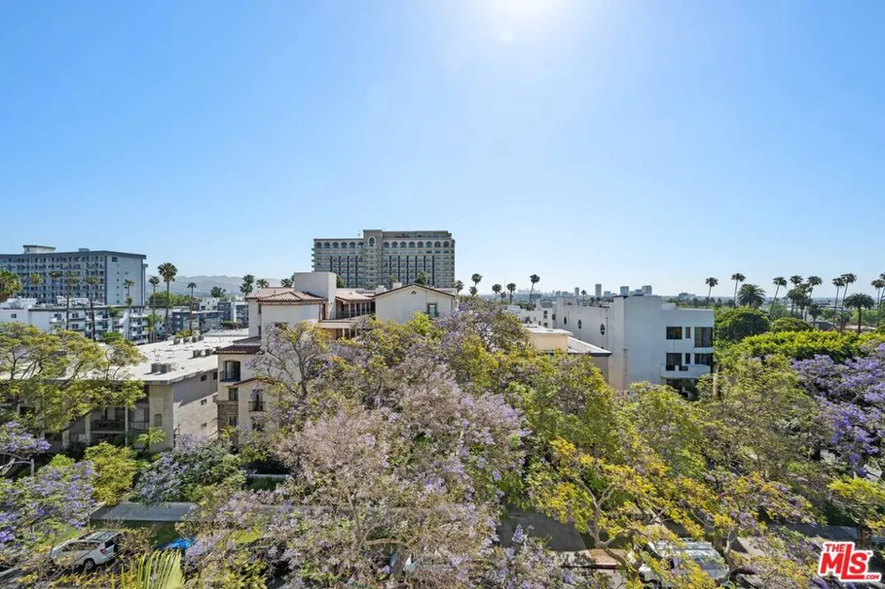 321 Oakhurst Drive #601 Beverly Hills, CA 90210
