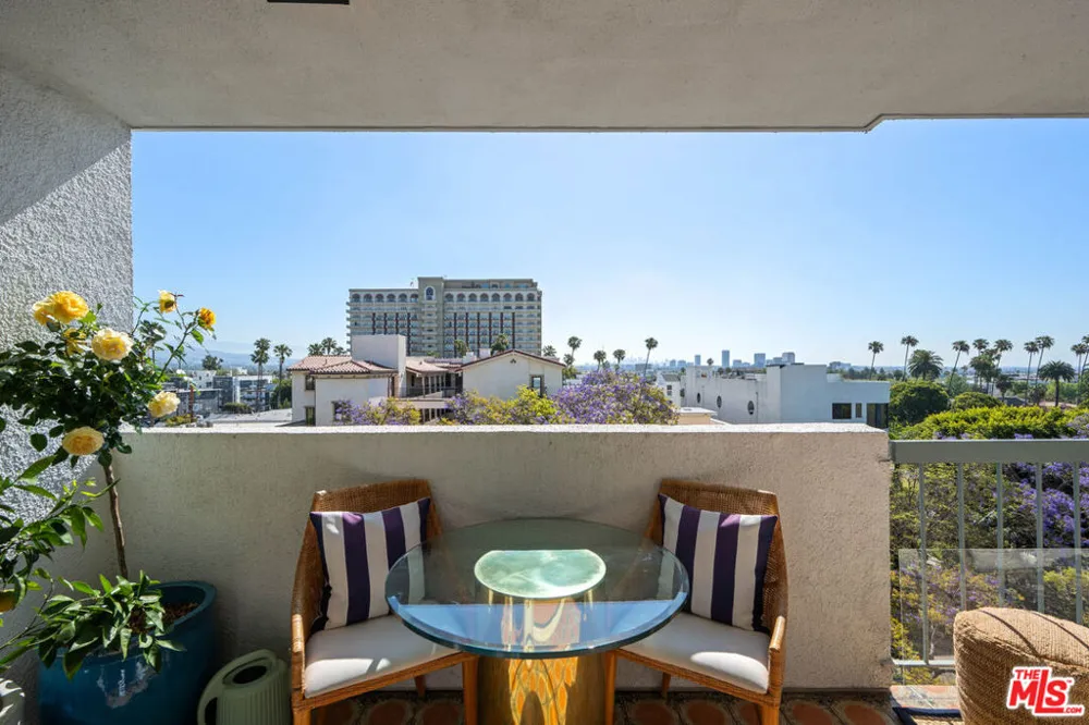 321 Oakhurst Drive #601 Beverly Hills, CA 90210
