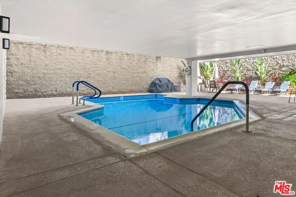 321 Oakhurst Drive #601 Beverly Hills, CA 90210