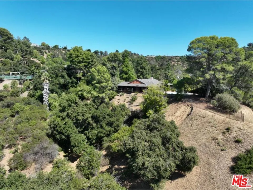 9595 Lime Orchard Road Beverly Hills, CA 90210