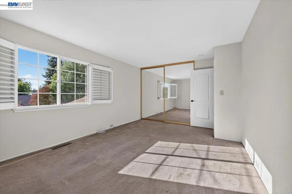 4561 Edwards Ln Castro Valley, CA 94546