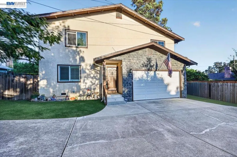 4561 Edwards Ln Castro Valley, CA 94546