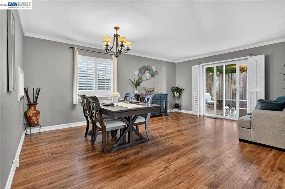4561 Edwards Ln Castro Valley, CA 94546