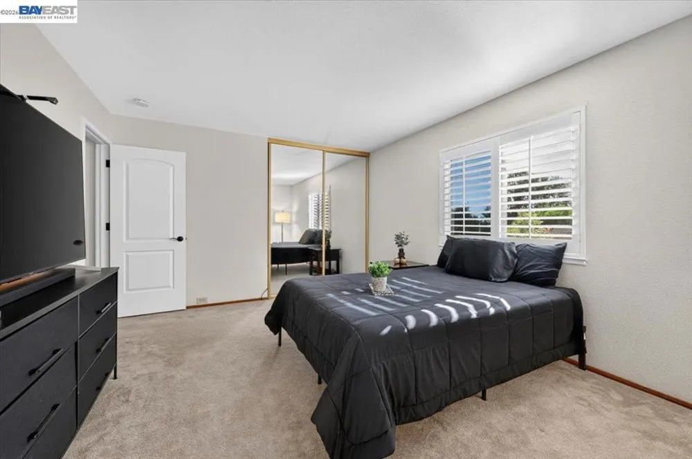 4561 Edwards Ln Castro Valley, CA 94546
