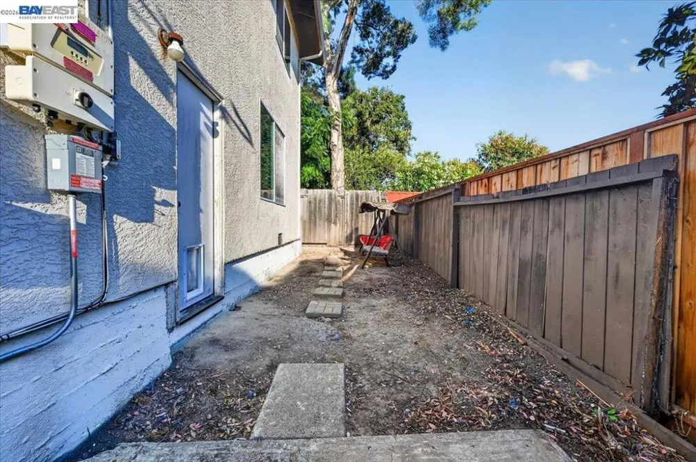 4561 Edwards Ln Castro Valley, CA 94546