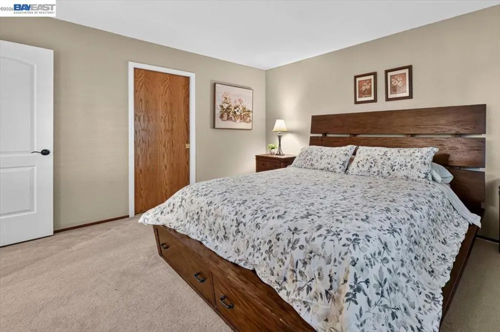 4561 Edwards Ln Castro Valley, CA 94546