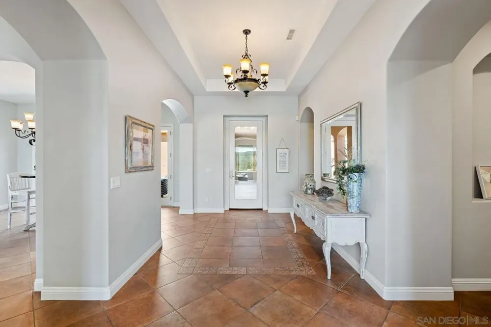 11423 Olive Knoll Court San Diego, CA 92131