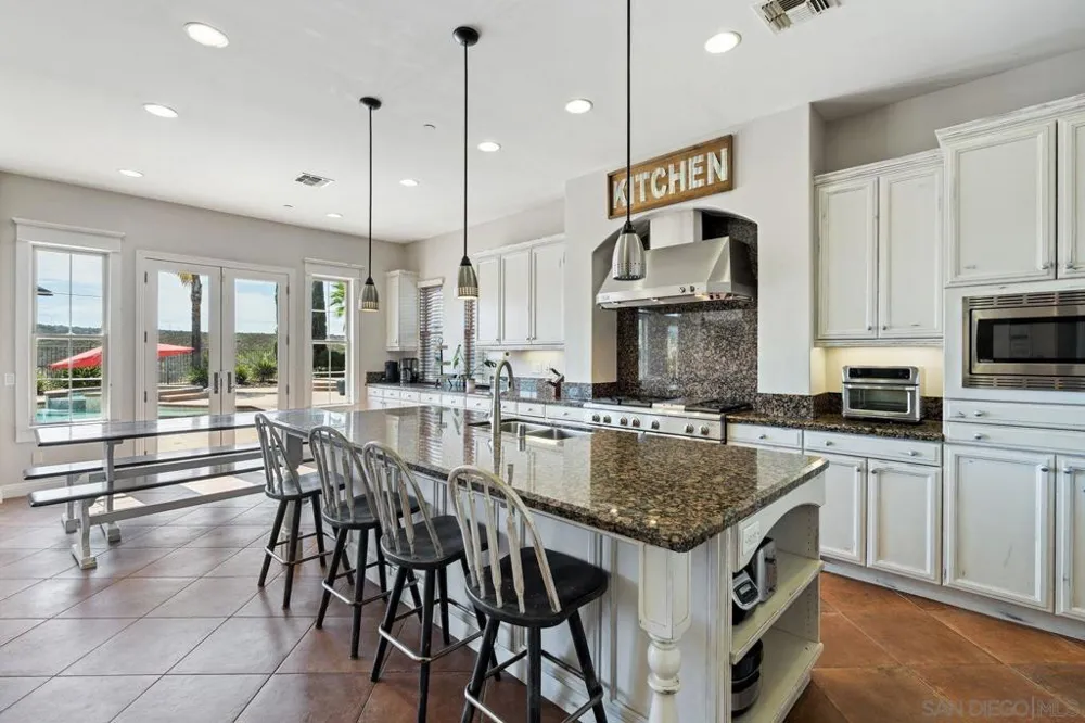 11423 Olive Knoll Court San Diego, CA 92131