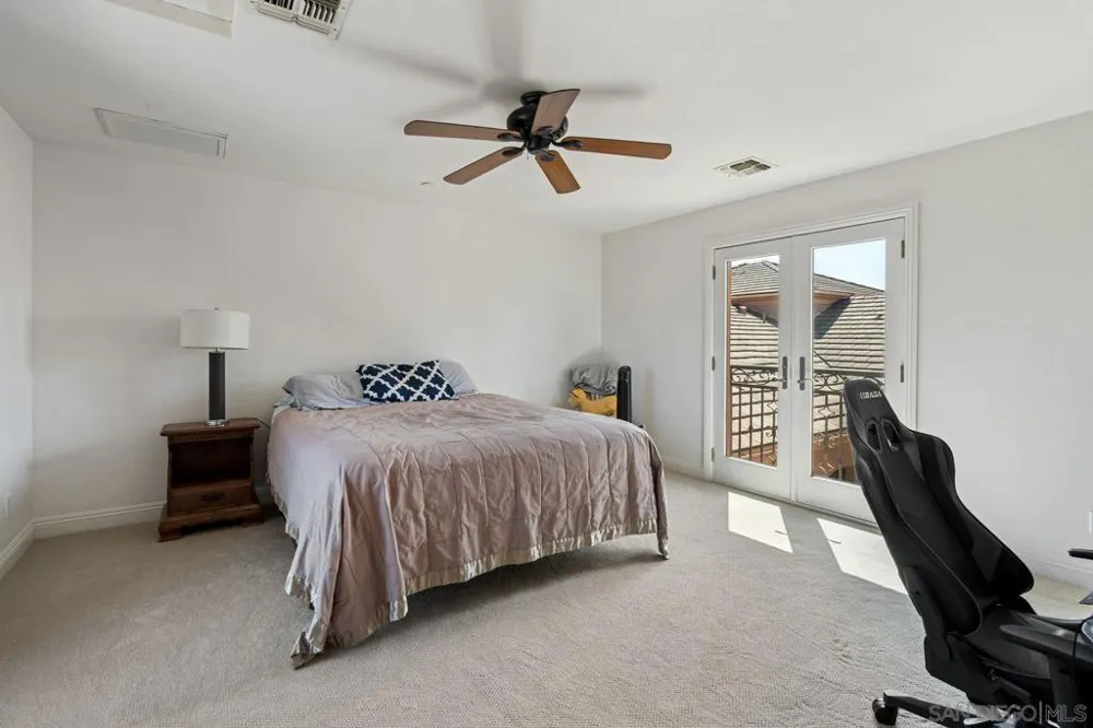 11423 Olive Knoll Court San Diego, CA 92131