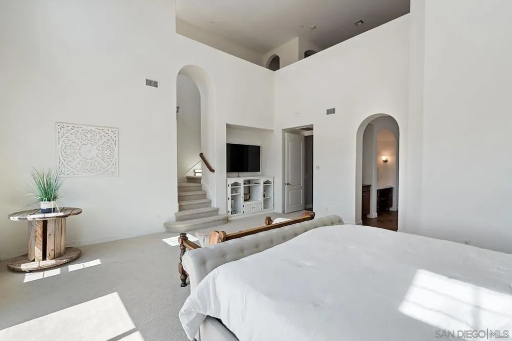11423 Olive Knoll Court San Diego, CA 92131