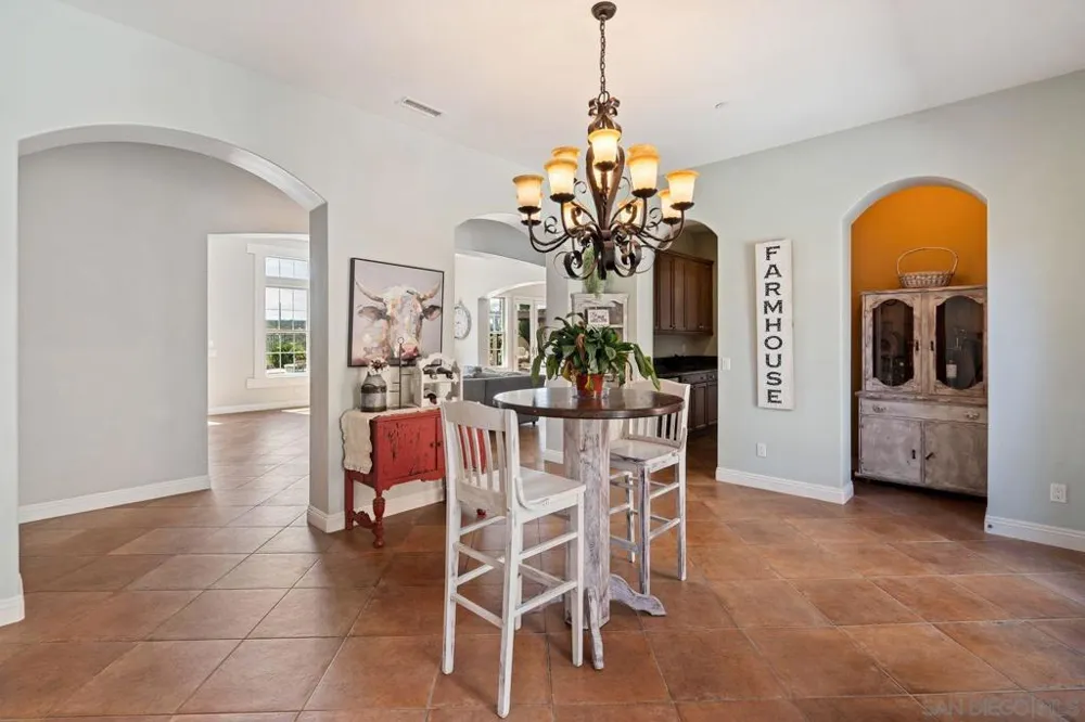 11423 Olive Knoll Court San Diego, CA 92131