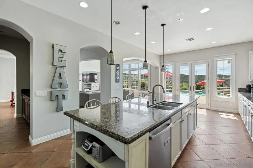 11423 Olive Knoll Court San Diego, CA 92131