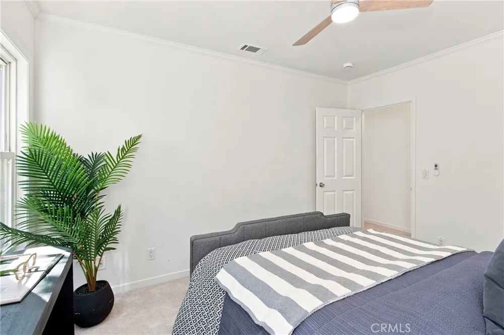 2207 Lamer Street Burbank, CA 91504
