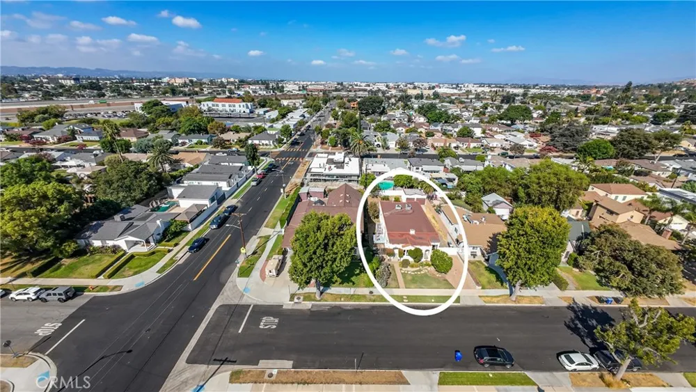 2207 Lamer Street Burbank, CA 91504