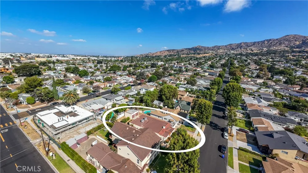 2207 Lamer Street Burbank, CA 91504