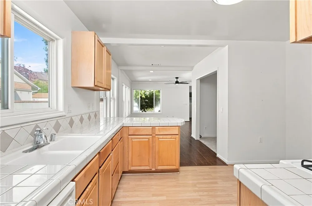 2207 Lamer Street Burbank, CA 91504