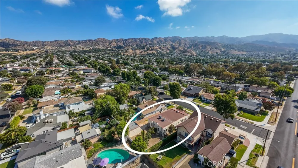2207 Lamer Street Burbank, CA 91504