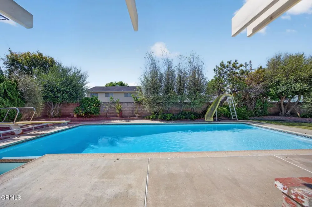 1594 Hobart Drive Camarillo, CA 93010