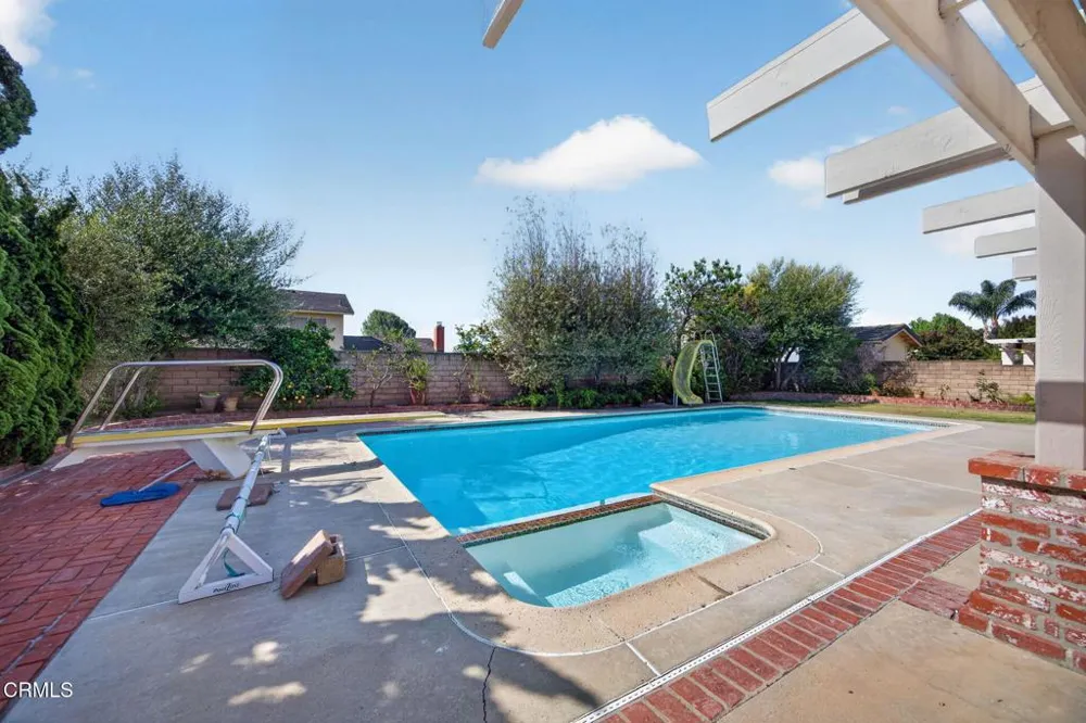 1594 Hobart Drive Camarillo, CA 93010