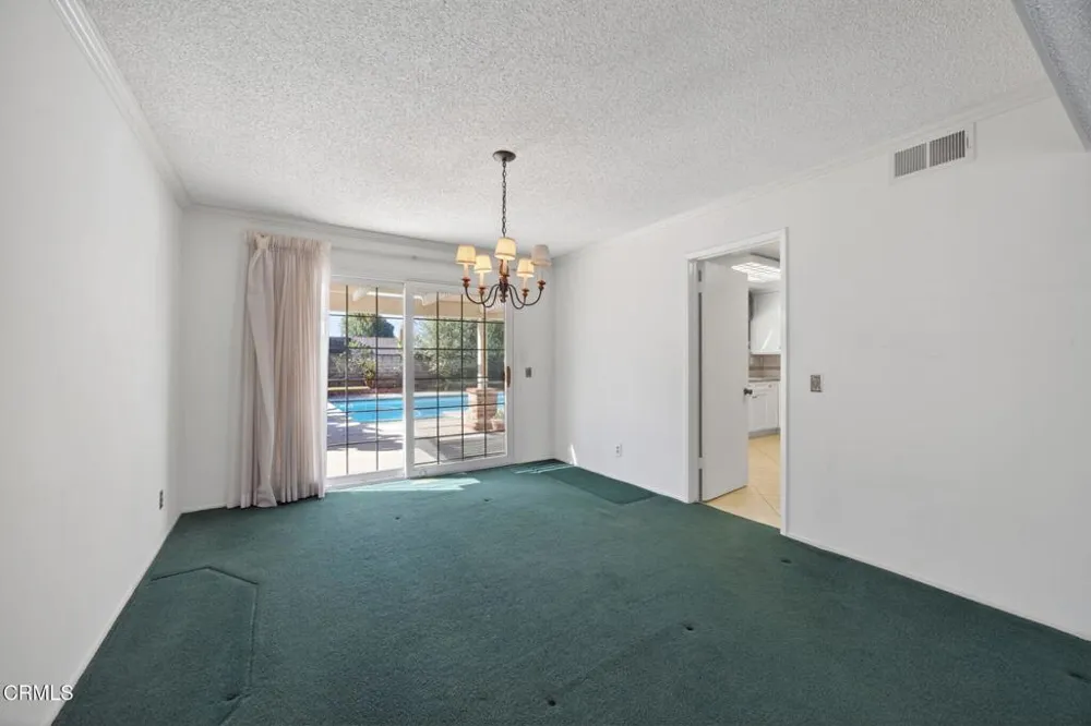 1594 Hobart Drive Camarillo, CA 93010
