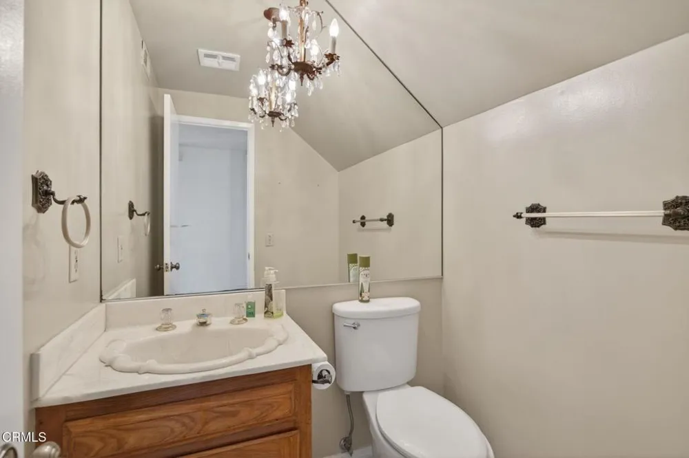1594 Hobart Drive Camarillo, CA 93010