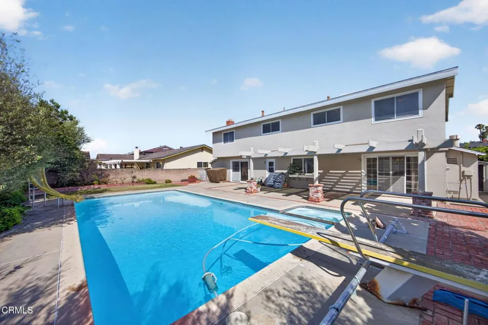 1594 Hobart Drive Camarillo, CA 93010