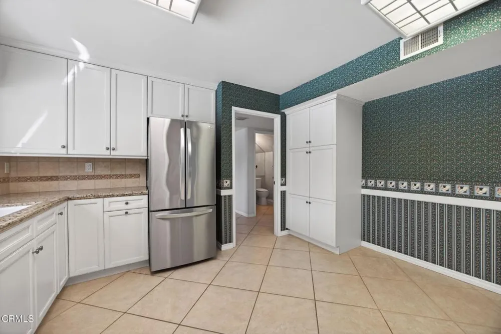 1594 Hobart Drive Camarillo, CA 93010