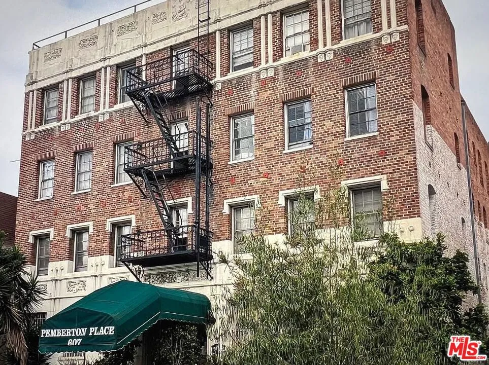 607 S Dunsmuir Avenue Los Angeles, CA 90036