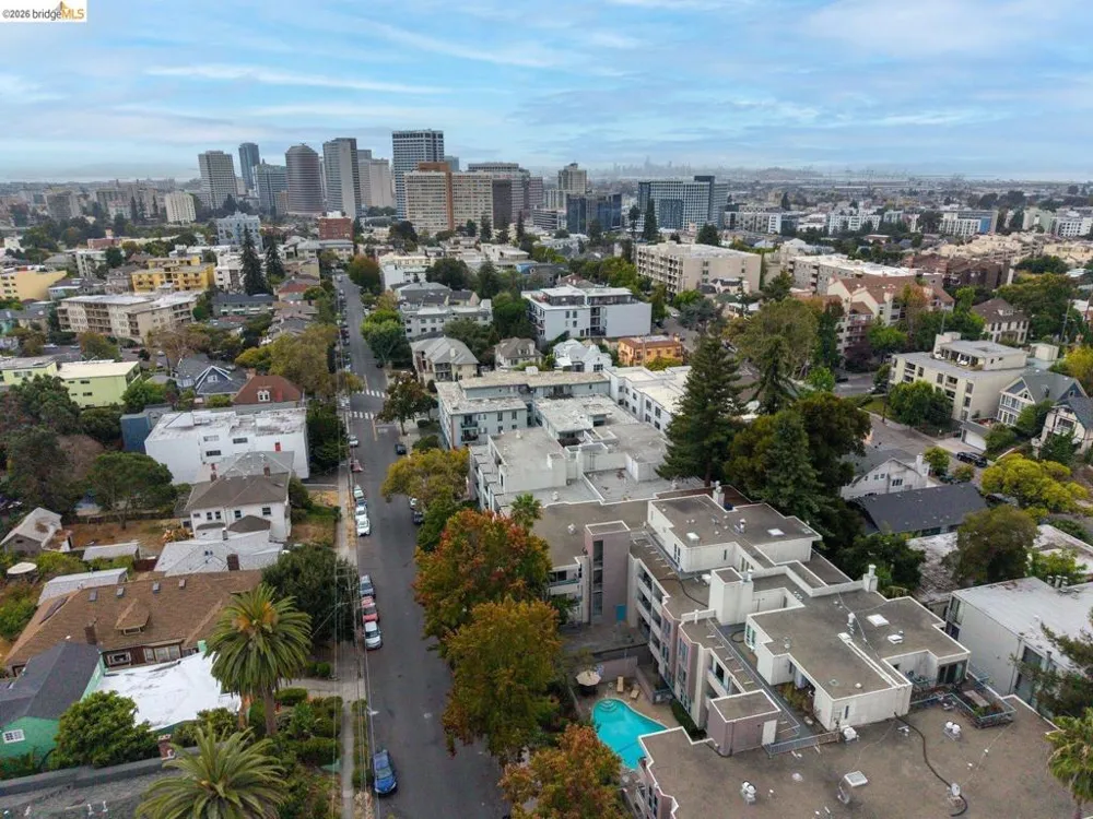 385 Jayne Ave #109 Oakland, CA 94610