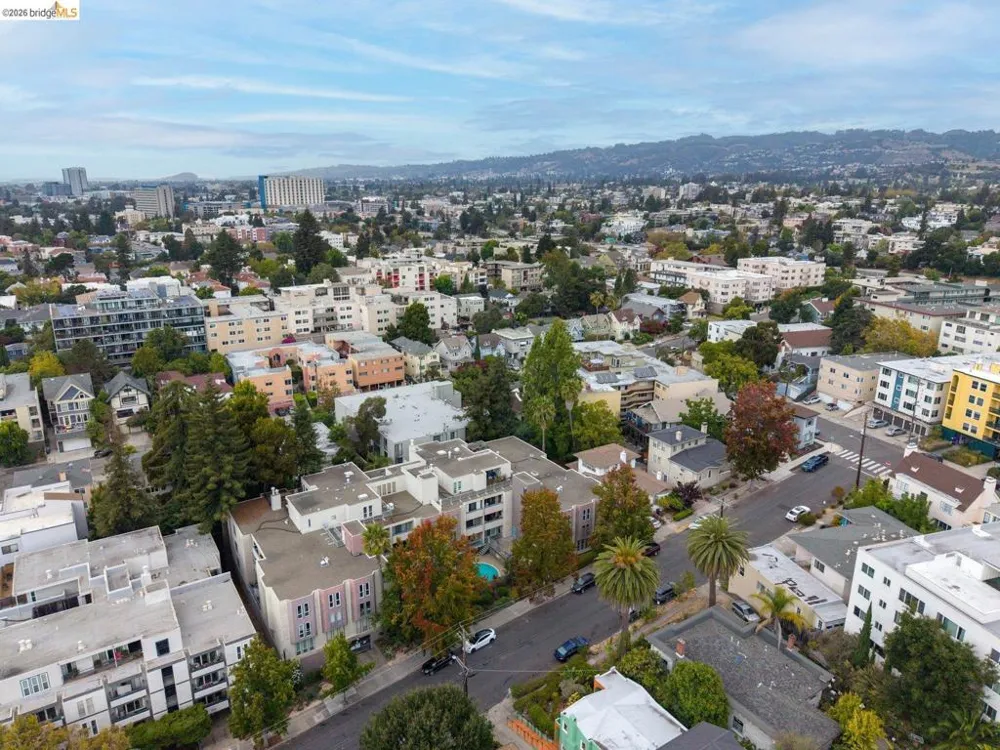 385 Jayne Ave #109 Oakland, CA 94610