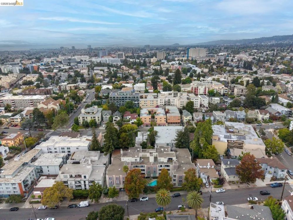 385 Jayne Ave #109 Oakland, CA 94610
