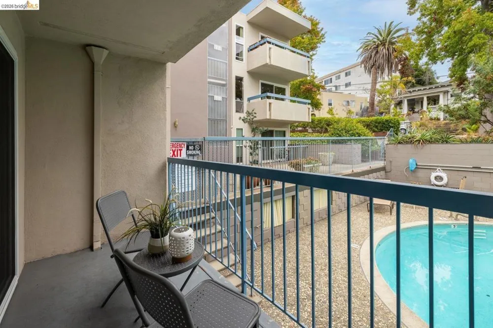 385 Jayne Ave #109 Oakland, CA 94610