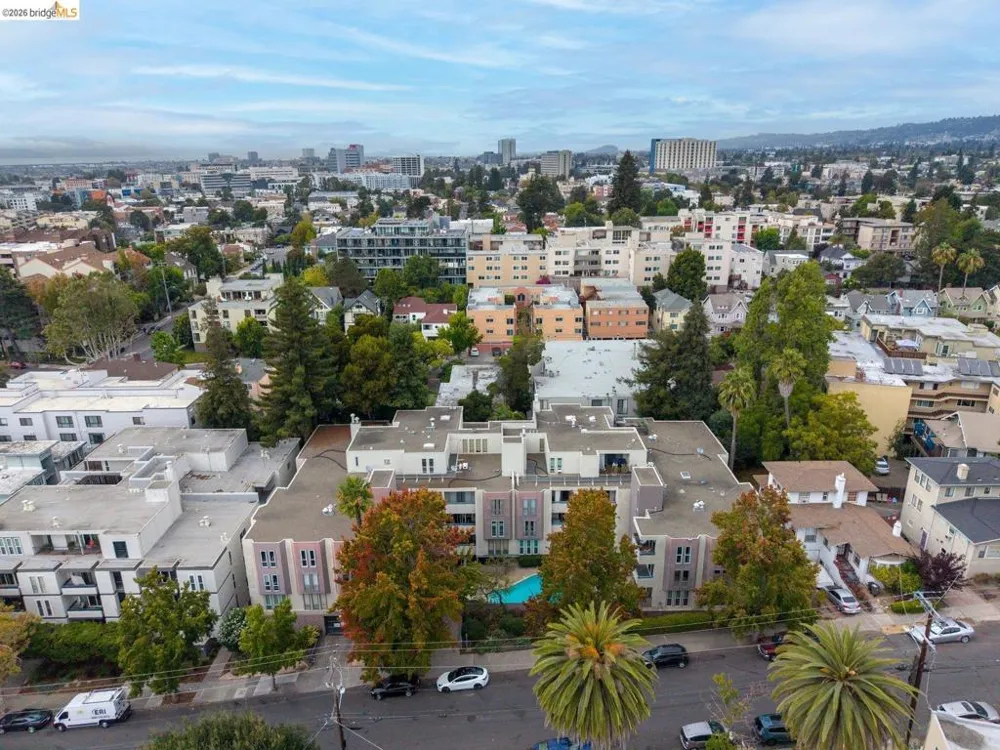 385 Jayne Ave #109 Oakland, CA 94610