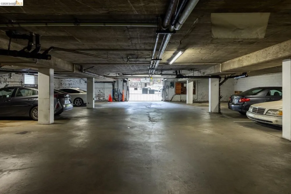 385 Jayne Ave #109 Oakland, CA 94610
