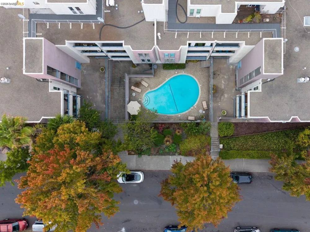 385 Jayne Ave #109 Oakland, CA 94610