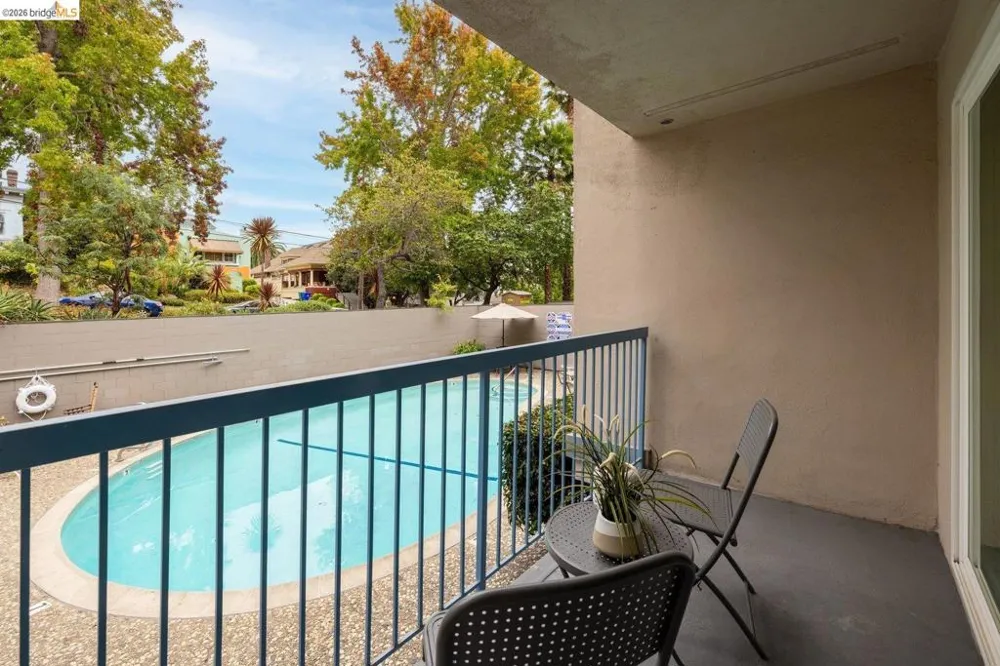 385 Jayne Ave #109 Oakland, CA 94610