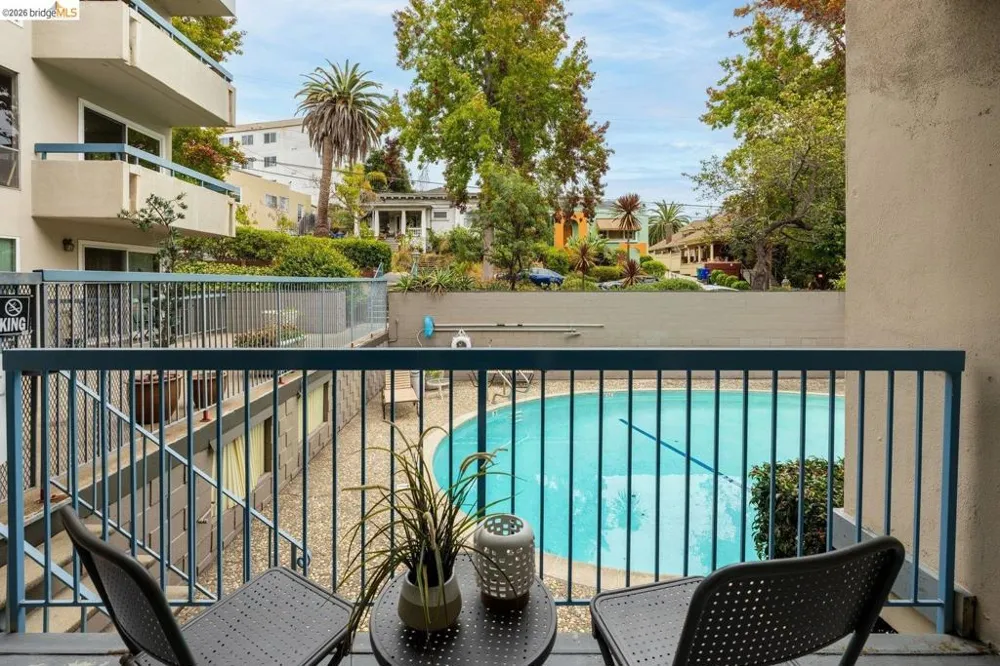 385 Jayne Ave #109 Oakland, CA 94610