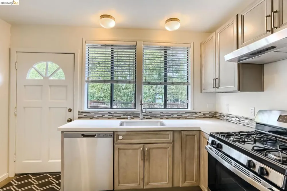 1265 Hopkins St Berkeley, CA 94702