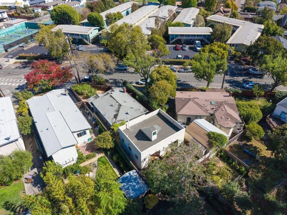 1265 Hopkins St Berkeley, CA 94702