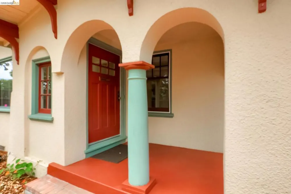 1265 Hopkins St Berkeley, CA 94702