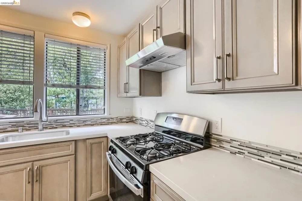 1265 Hopkins St Berkeley, CA 94702
