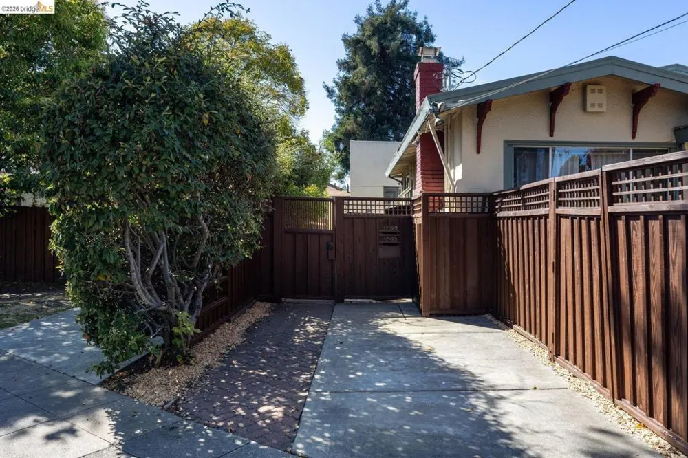 1269 Hopkins St Berkeley, CA 94702
