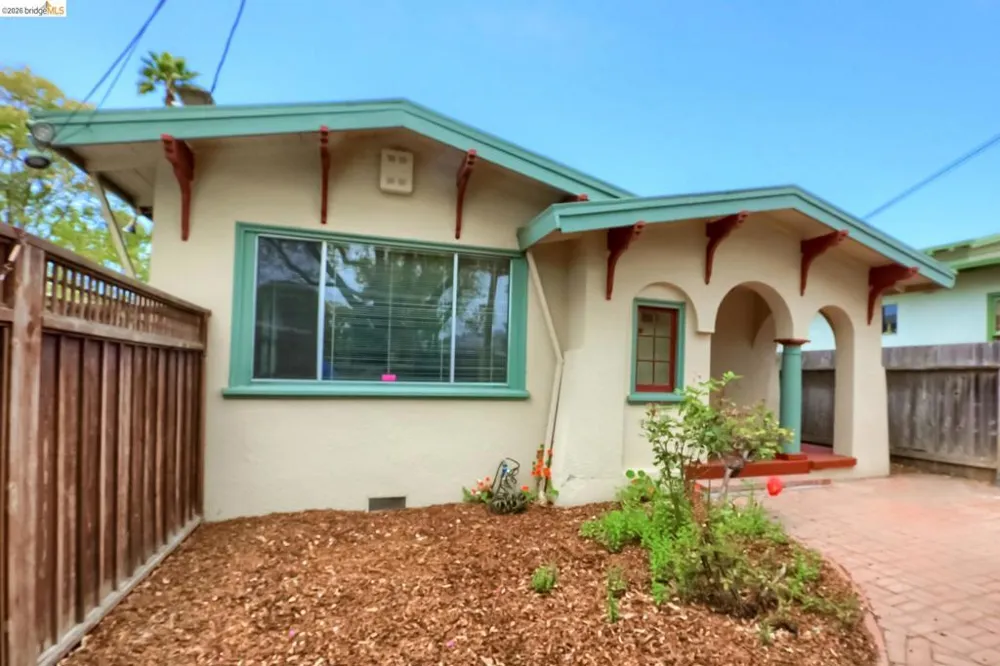 1269 Hopkins St Berkeley, CA 94702