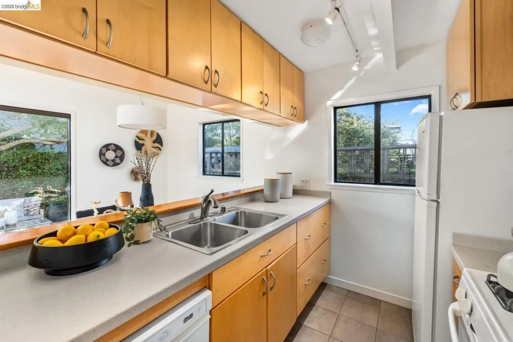 1269 Hopkins St Berkeley, CA 94702