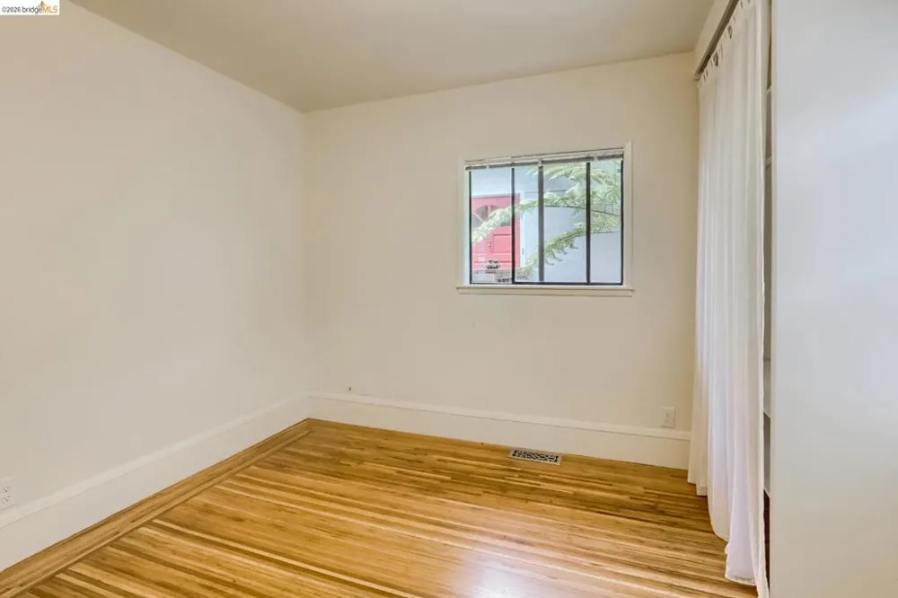 1269 Hopkins St Berkeley, CA 94702