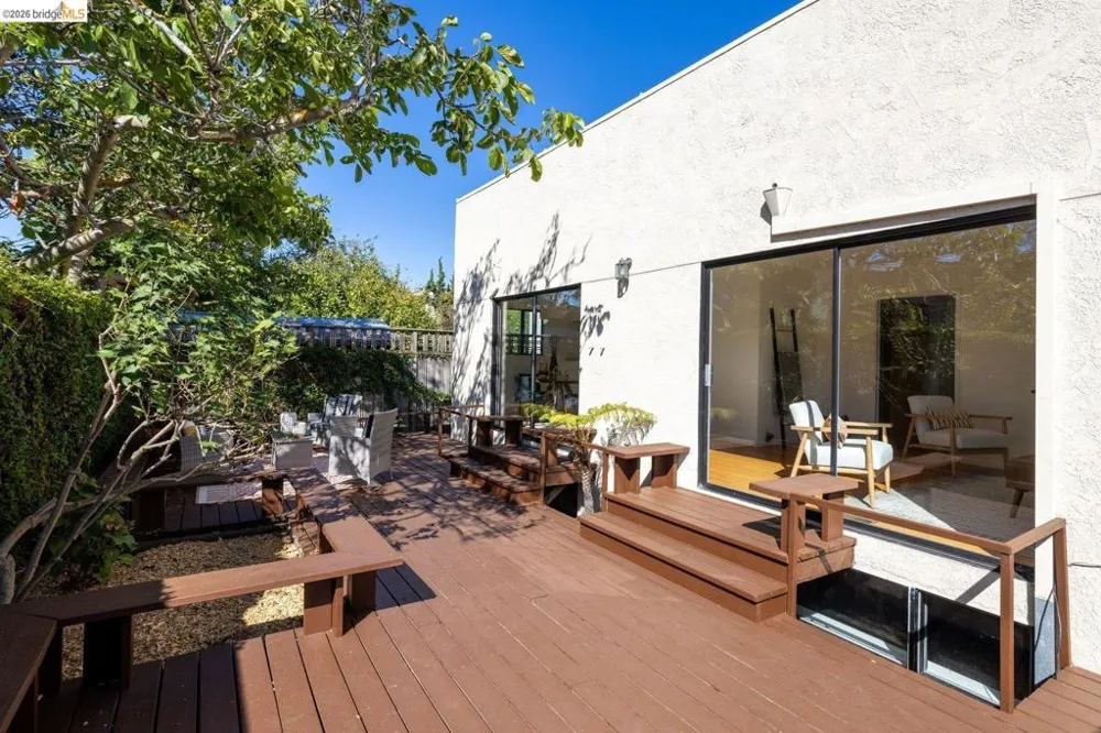 1269 Hopkins St Berkeley, CA 94702