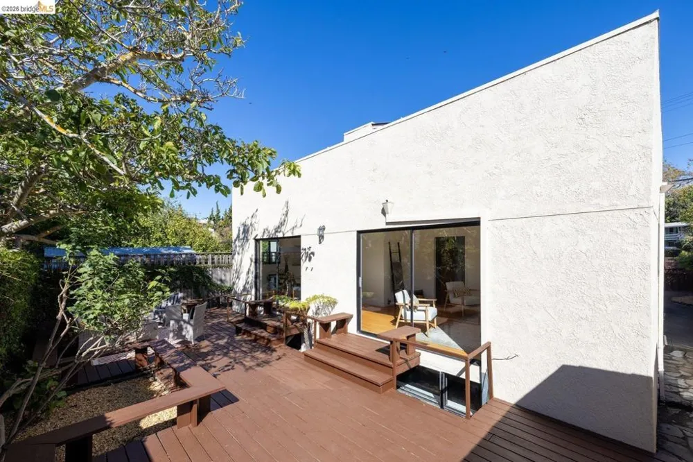 1269 Hopkins St Berkeley, CA 94702